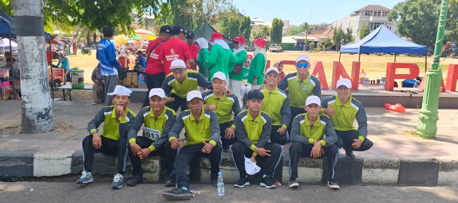 Mengikuti Lomba Gerak Jalan Dalam Rangka Memeriahkan HUT RI ke 81 Tahun 2026