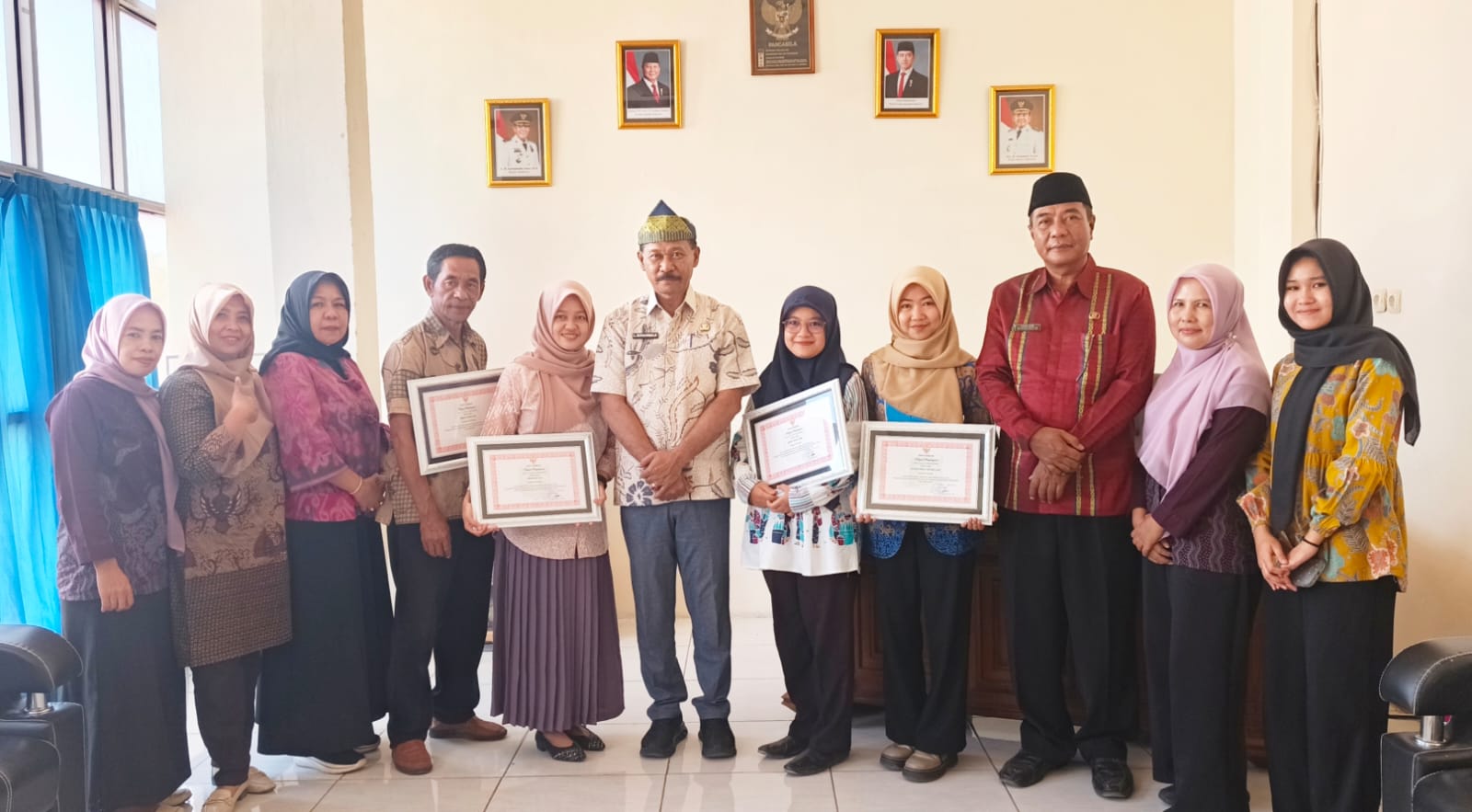 Penyerahan Piagam Penghargaan Kepada Arsiparis Terbaik Tahun 2026