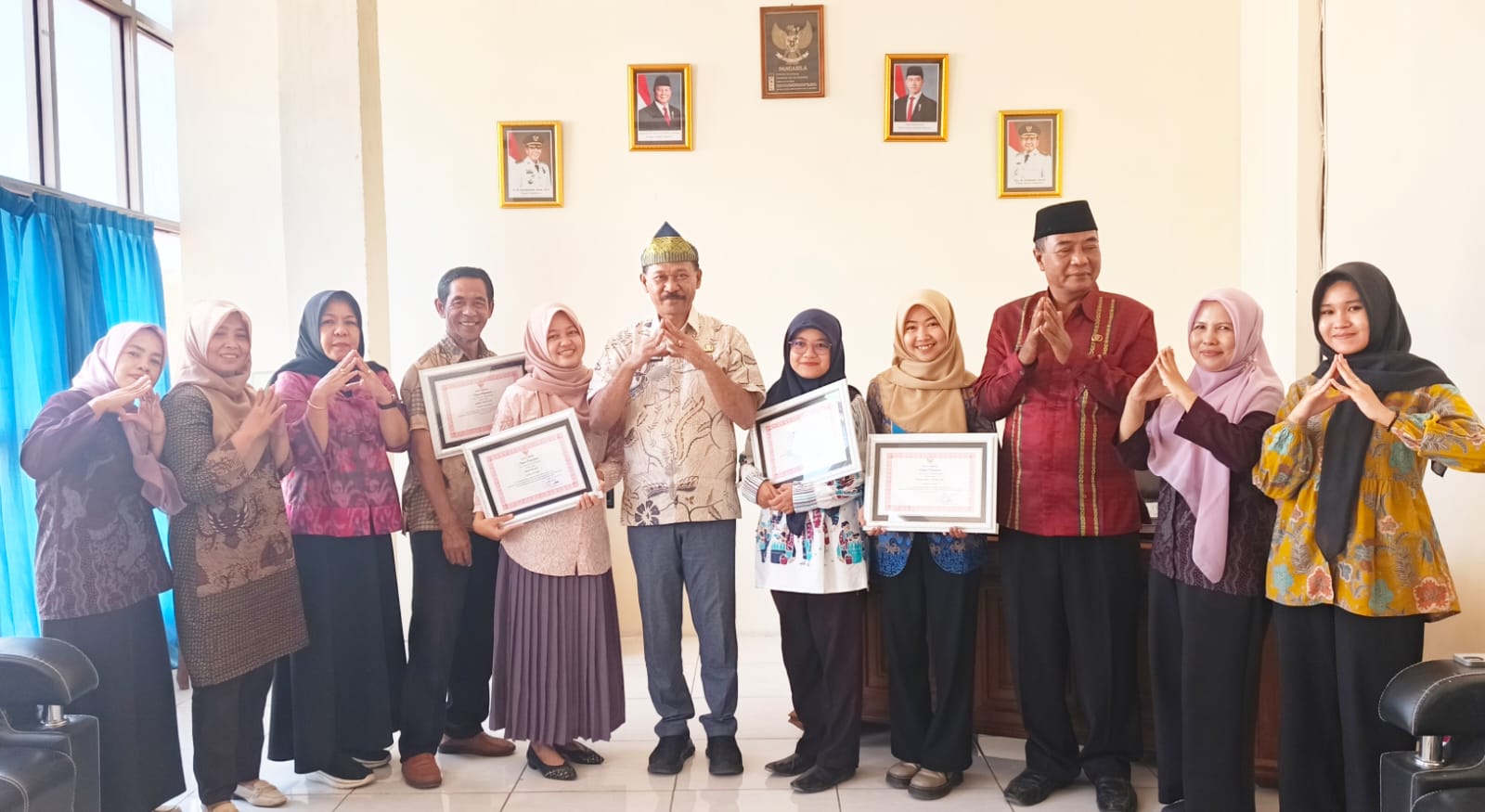 Penyerahan Piagam Penghargaan Kepada Arsiparis Terbaik Tahun 2026