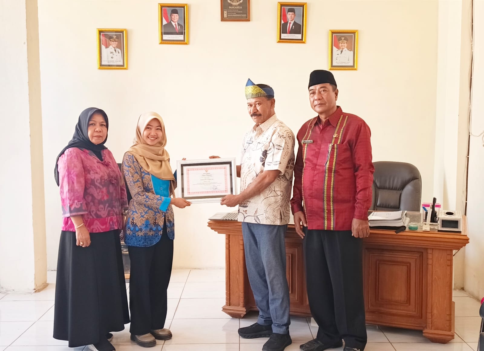 Penyerahan Piagam Penghargaan Kepada Arsiparis Terbaik Tahun 2026